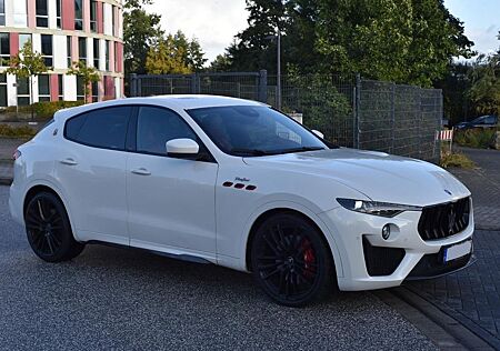 Maserati Levante Trofeo**Facelift***