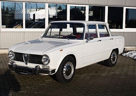 Alfa Romeo Giulia 1300 Super * Julchen sucht neues Zuhause