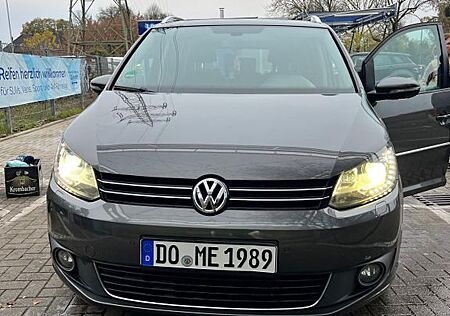 VW Touran Volkswagen 2.0 TDI 125 kW DSG Highline Highline