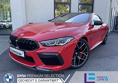 BMW M8 Competition Coupé xDrive 360° B&W Carbon ext.