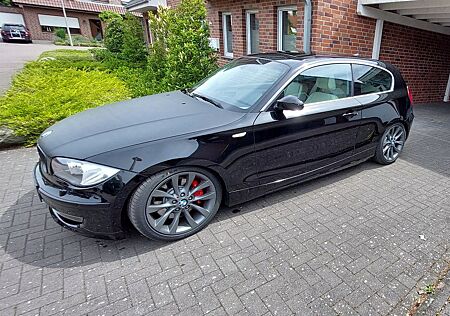 BMW 130i - Sportsitz*Leder*Xenon*Komfortzugang