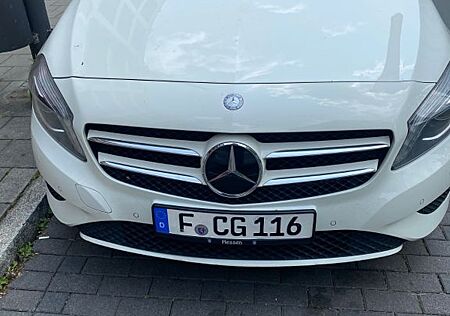 Mercedes-Benz A 180 BlueEFFICIENCY Style Style