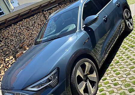 Audi e-tron 50 quattro S line S line