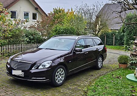 Mercedes-Benz E 250 CDI 4MATIC T B.E. ELEGANCE Autom. ELEGANCE