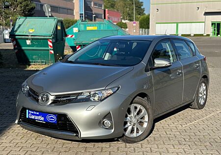Toyota Auris Life+ 2.0 D-4D DPF 1.Hand, Euro5, Neue TÜV