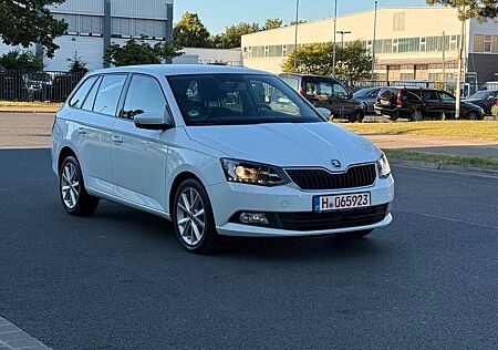 Skoda Fabia Combi Ambition 1 Hand/Klima/AHK/Tempomat