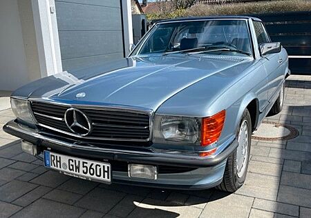 Mercedes-Benz SL 560