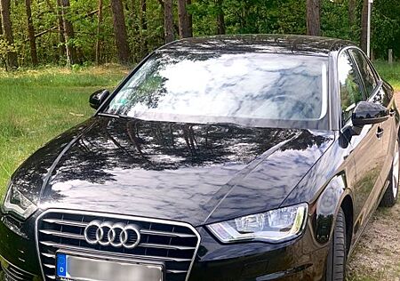 Audi A3 1.4 TFSI S tronic Ambiente Limousine