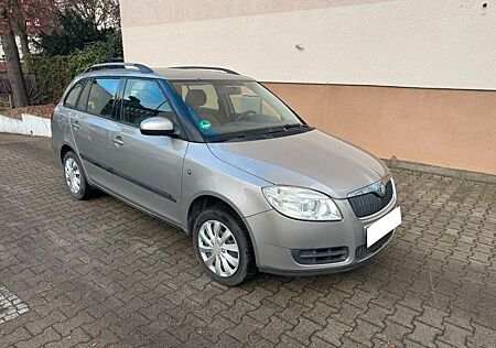 Skoda Fabia 1.4 TDI Combi Ambiente Klima AHK Temp.