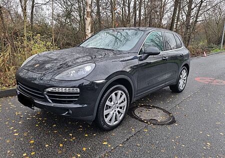Porsche Cayenne 3.0 TDi 1-Hand Pano, StHz mit FB, E- AHK