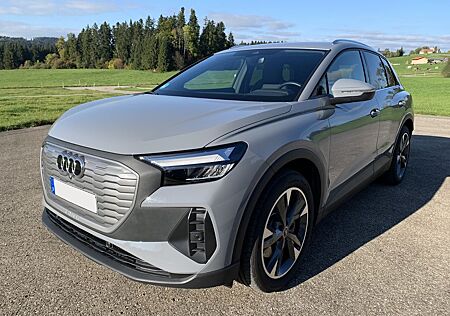 Audi Q4 e-tron gebraucht kaufen Audi Q4 e-tron 45 GARANTIE/AHK/W-Pumpe/Navi+/8-fach