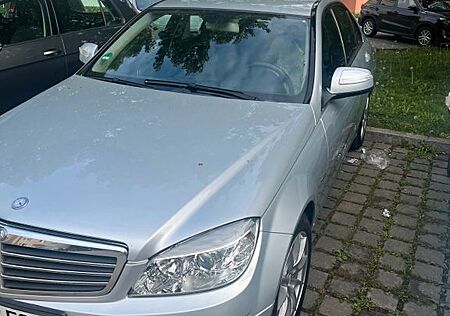 Mercedes-Benz 220 200