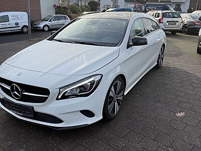 Mercedes-Benz CLA 220 Shooting Brake Panoramadach,Navi,AHK