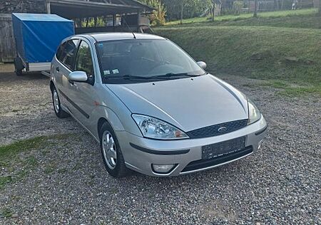 Ford Focus 1.8TDCi 85kW TÜV NEU!!!!!