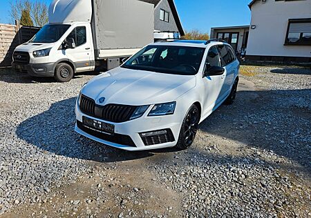 Skoda Octavia Combi RS 4x4/Pano/19 Zoll/ACC/Navi