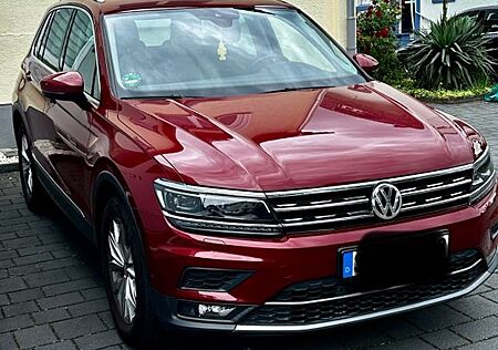 VW Tiguan Volkswagen 2.0 TSI 132kW DSG 4MOTION Highline Hi...