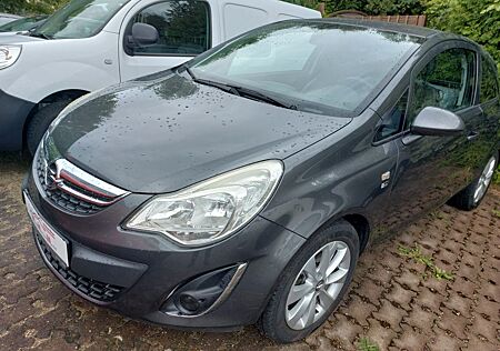 Opel Corsa D 150 Jahre +Winterräder