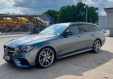 Mercedes-Benz E 53 AMG Mercedes-AMG E 53 4MATIC+ T Autom. ...