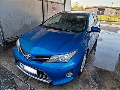 Toyota Auris Executive 2,0-l-D-4D Leder, Panorama, Navi