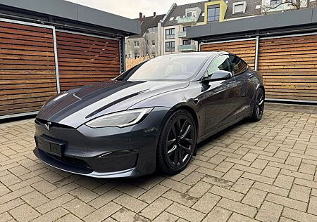 Tesla Model S Plaid EAP