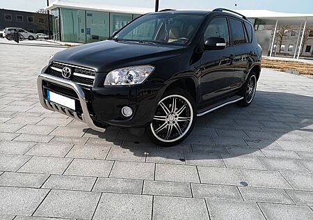 Toyota RAV 4 RAV4 Sol+/RFK/Navi/BT/Keyl. Go/SHZ/eGSHD/4x4/8f