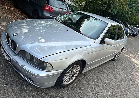 BMW 525i A - Gasanlage