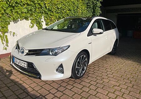 Toyota Auris Touring Sports Touring 1.8 Hybrid Executiv