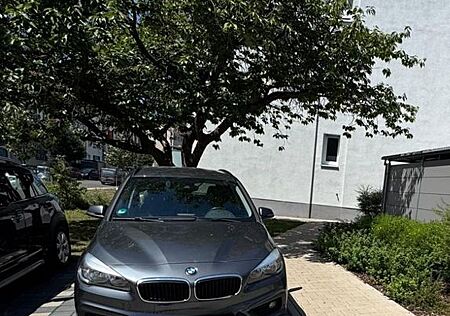 BMW 2er 218 Gran Tourer 218i Advantage Advantage