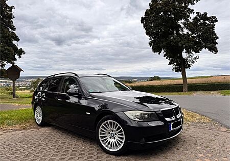 BMW 318i touring - schwarz