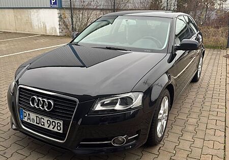 Audi A3 2.0 TDI (DPF) S tronic Ambition Ambition