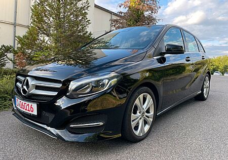 Mercedes-Benz B 200 B -Klasse 200 CDI, AMG, Leder, Panorama, Xenon