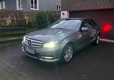 Mercedes-Benz C 220 CDI BlueEFFICIENCY -