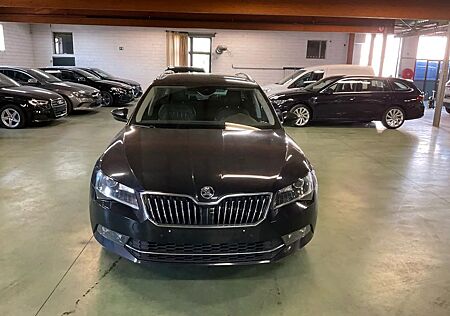 Skoda Superb 1.6 TDI Kombi Automatik Leder LED Navi