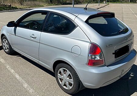 Hyundai Accent TÜV NEU / AHK