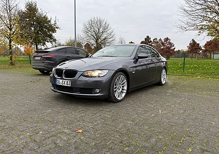 BMW 325i - e92 n53b30 3l motor evtl auch tausch