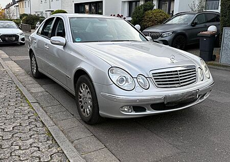 Mercedes-Benz E 320 AVANTGARDE Navi Rückfahrkamera Scheckheft