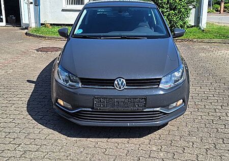 VW Polo Volkswagen V Lounge