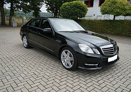 Mercedes-Benz E 220 CDI AMG LINE