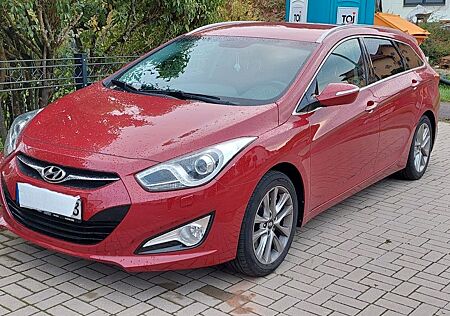 Hyundai i40 cw 1.6 GDI FIFA World Cup EDITION Gold F...