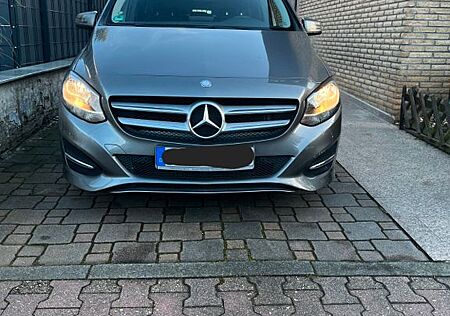 Mercedes-Benz B 180 | 50.000 km | TÜV 01/2028 |