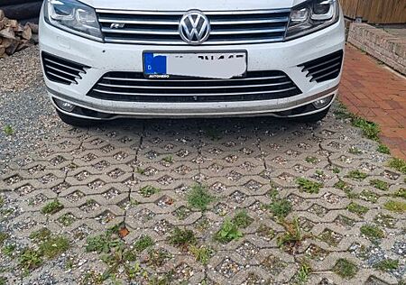 VW Touareg Volkswagen 3.0 V6 TDI R-Line, AHK,StdHeiz, uvm.