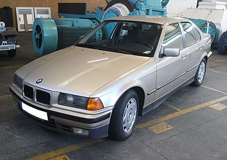 BMW 320i Automatic