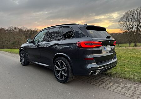BMW X5 xDrive30d - m Paket
