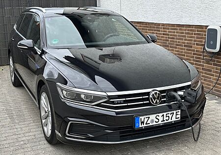 VW Passat Variant Volkswagen GTE DSG AHK Standhzg Garantie