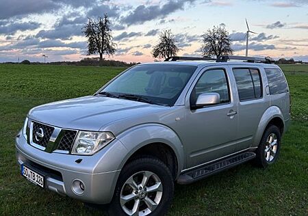 Nissan Pathfinder gebraucht kaufen Nissan Pathfinder 2.5 dCi Elegance Elegance