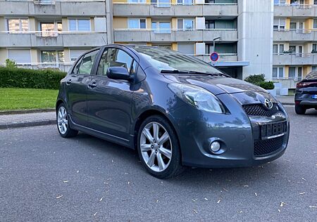 Toyota Yaris 1,8-l-Dual-VVT-i TS TS 133 PS Sondermodell