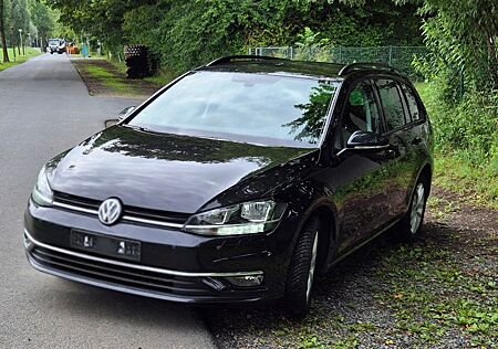 VW Golf Volkswagen 1.6 TDI DSG Variant Comfortline gepflegt