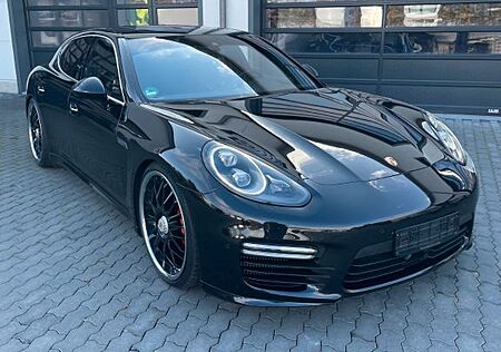 Porsche Panamera Turbo PASM-22Zoll-ACC-KESSY