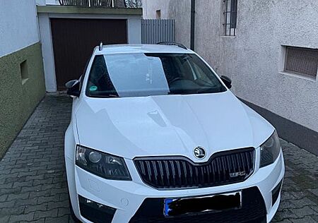 Skoda Octavia 2.0 TDI DSG RS Combi RS