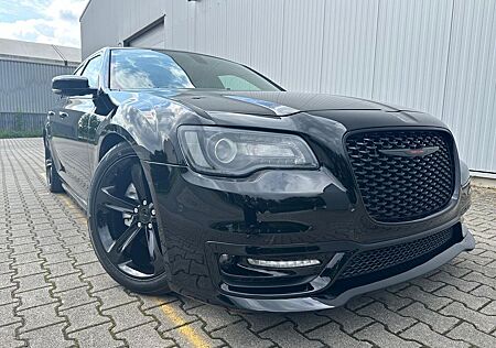 Chrysler 300C 5,7 S NAVI LEDER PANORAMA NIGHT PAKET